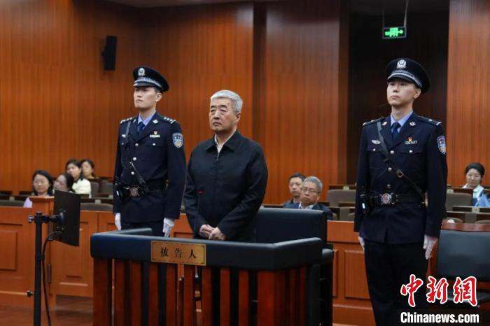 蓝狮平台官方：中国工商银行原副行长张红力被控收受1.77亿余元